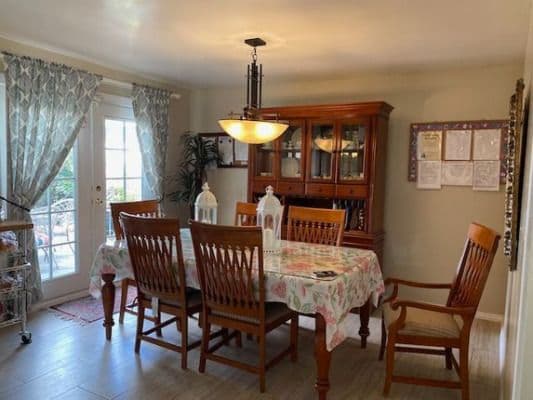Castlegate Manor - Gallery Image 2