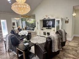 Chateaux Serenity Assisted Living And Memory Care - Gallery Image 5