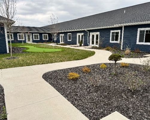 The Oasis Of Norton Shores - Gallery Image 3