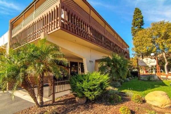 Pacific Villa - Gallery Image 2