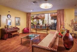 Pacific Villa - Gallery Image 4