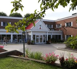 Arbutus Park - Gallery Image 1