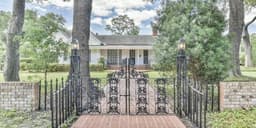 Assisted Living At Lady'S House - Gallery Image 1
