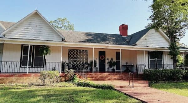Assisted Living At Lady'S House - Gallery Image 3