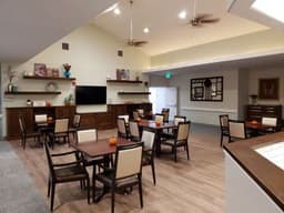 Beehive Homes Assisted Living - Gallery Image 6