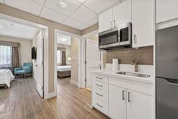 Seaside Hallandale Beach - Gallery Image 3