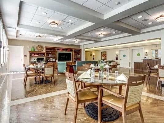 Spring Garden Holladay - Gallery Image 4