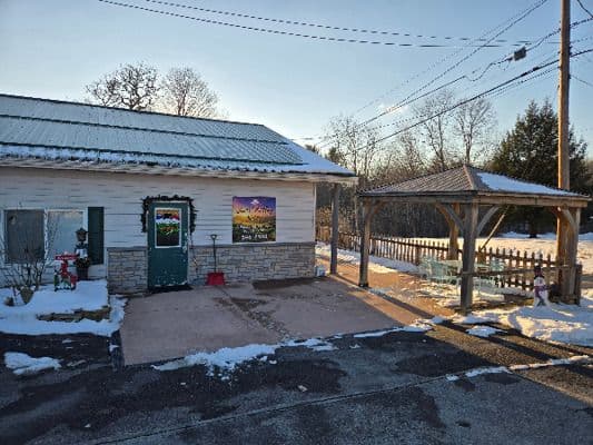Sun Valley Acres - Gallery Image 1