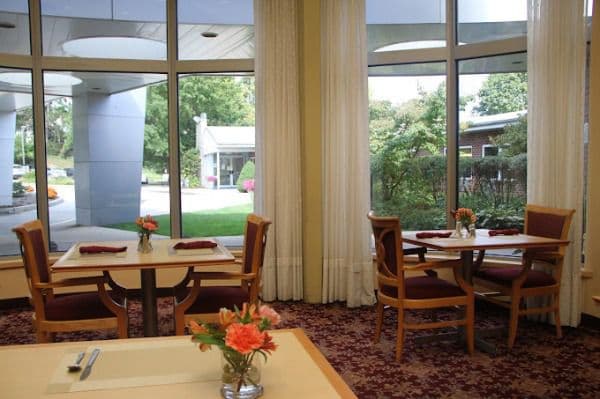 Springfield Rehabilitation And Healthcare  Center - Gallery Image 3